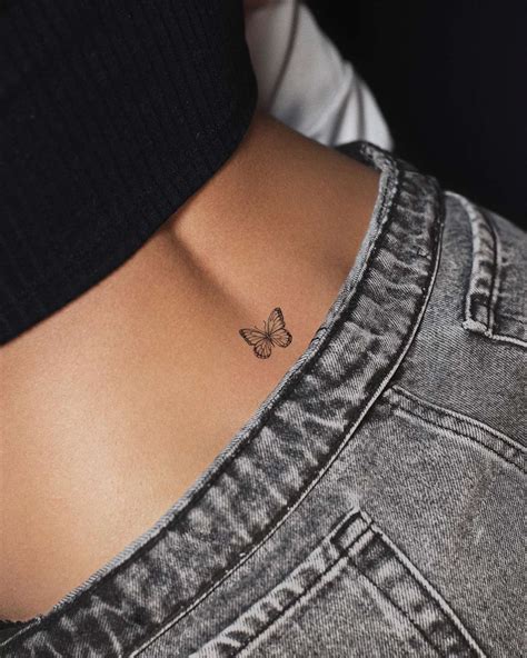 tatuajes entre los pechos para mujer|50 tatuajes para mujer que querrás copiar: pequeños,。